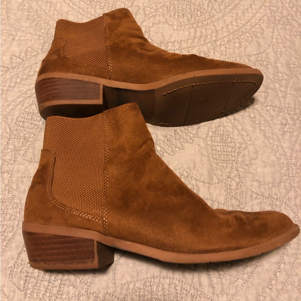 Steve Madden booties. Size 8.